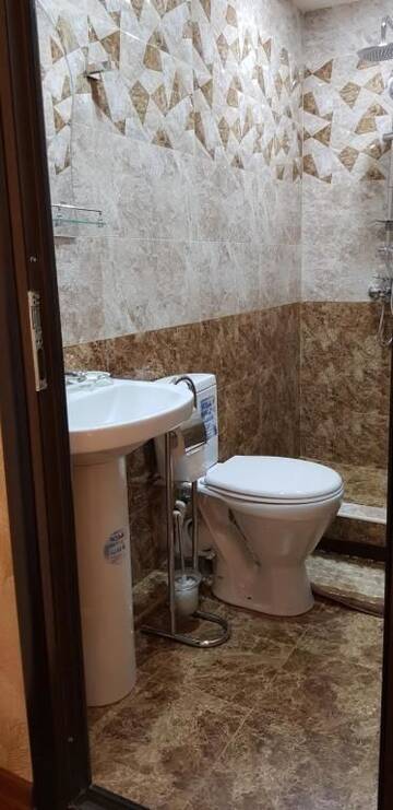 Фото номера Большой двухместный номер с 1 кроватью или 2 отдельными кроватями Отель Ahana Hotel г. Martuni 10